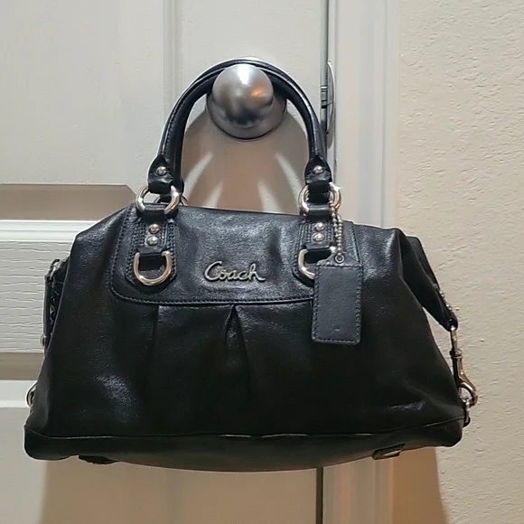 Black Leather Coach Bag. - Picture 3 of 12